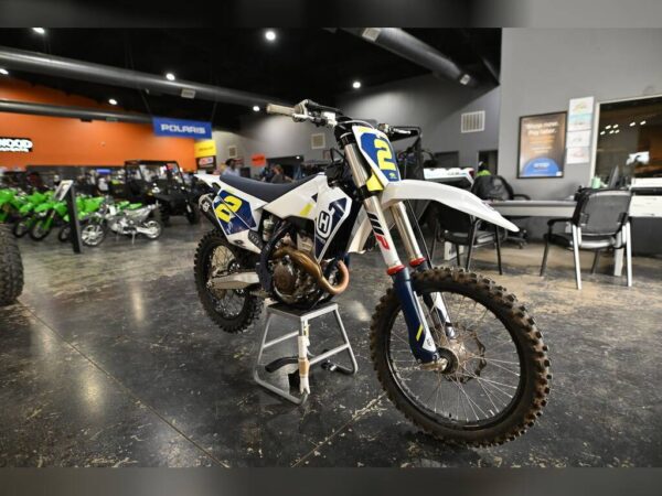 Used 2022 Husqvarna Dirt Bike Motorcycle FC 350 For Sale - Image 5